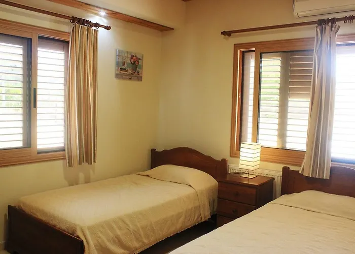 Majestic * Ayia Marina