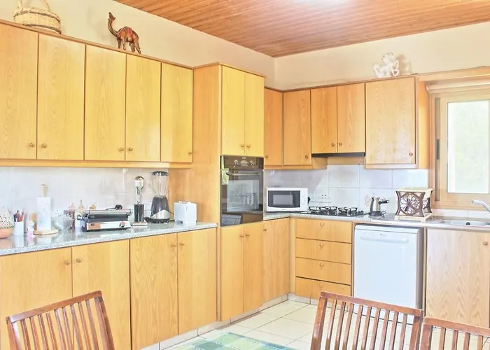 Majestic * Ayia Marina